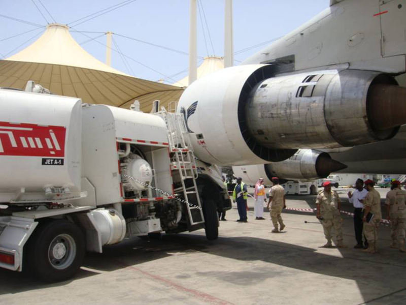 Illustration for article titled Iranian passenger jet crashes into refueling truck